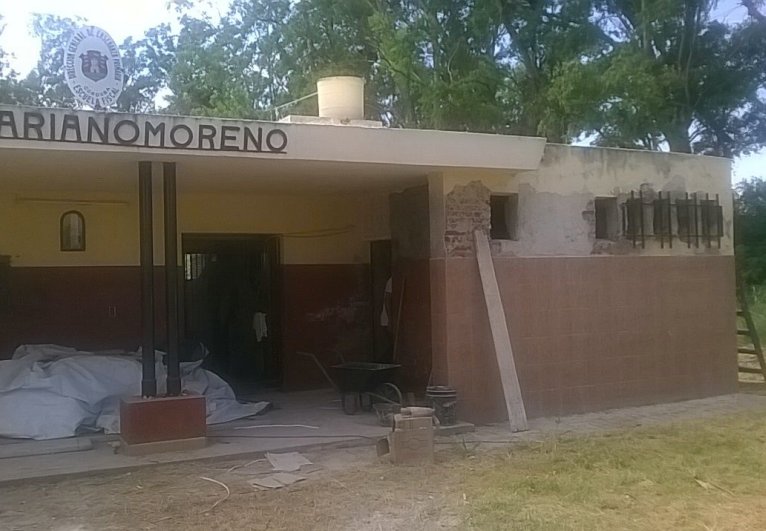 Trabajan en refacciones de escuelas de Brinkmann