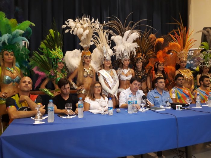 Porteña: Presentaron los Mega Corsos 2017