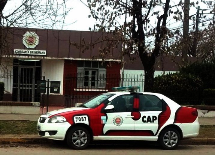 Allanamientos en Brinkmann por robo a un comercio