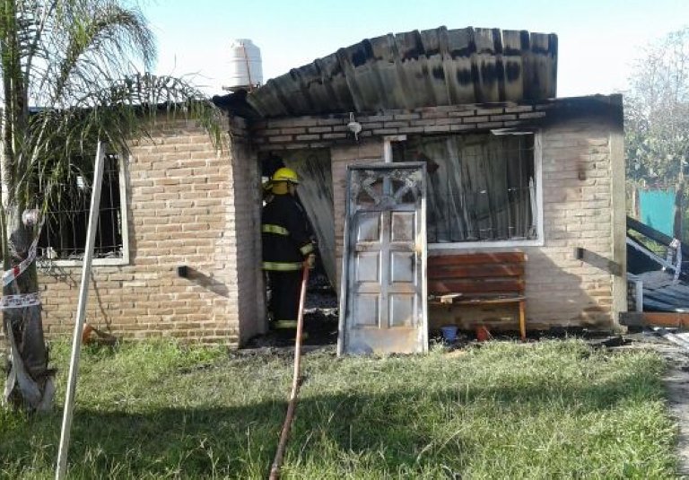 Morteros: Menores robaron e incendiaron una vivienda
