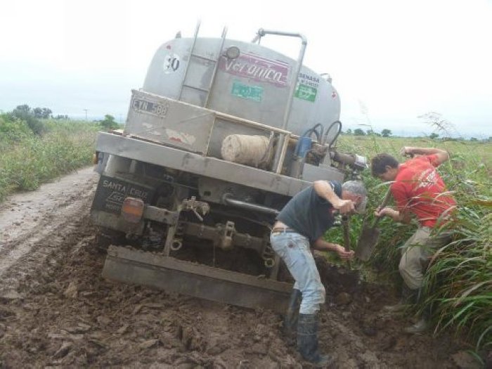 Calvo pide ayuda para los transportistas de leche