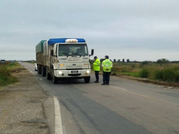 La Policía Vial concretó varios procedimientos en rutas del departamento