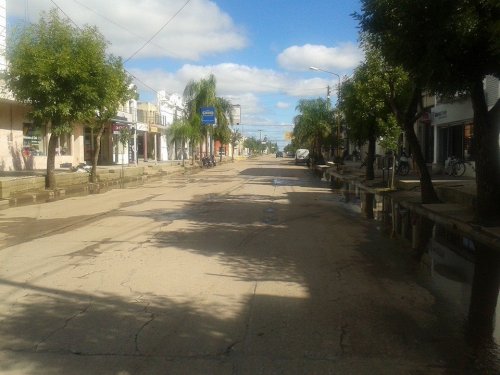 Mejoró el clima y en Balnearia se empezó con la reconstrucción