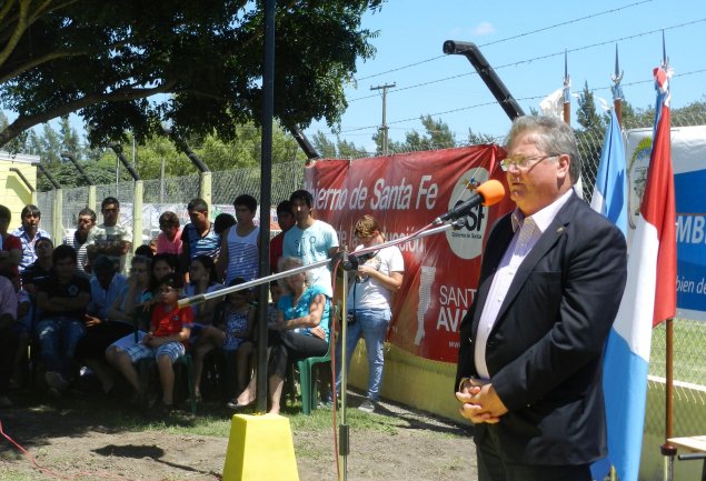 Fascendini entregó aportes a localidades del Departamento San Cristóbal