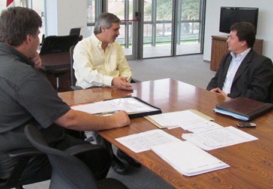Grahovac inaugura el primer secundario público de Porteña