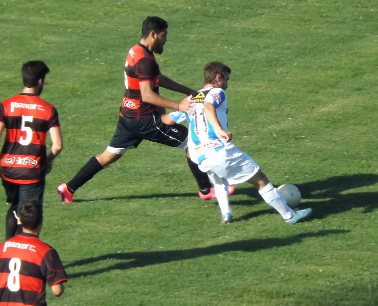 La Liga: 9 de Freyre y Almafuerte no se bajan de la punta