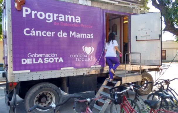 Inician en Brinkmann una nueva campaña de prevención del cáncer de mamas