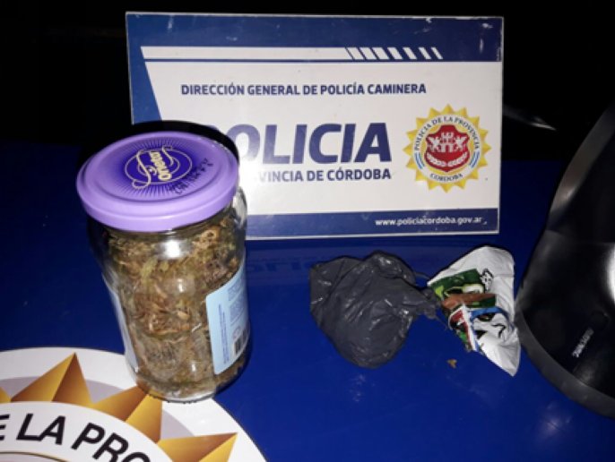 Incautaron marihuana en el cruce de rutas 1 y 17