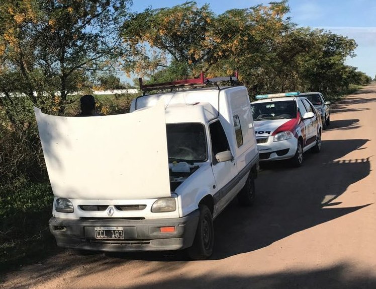 Incautaron cocaína en un auto en zona rural de Brinkmann