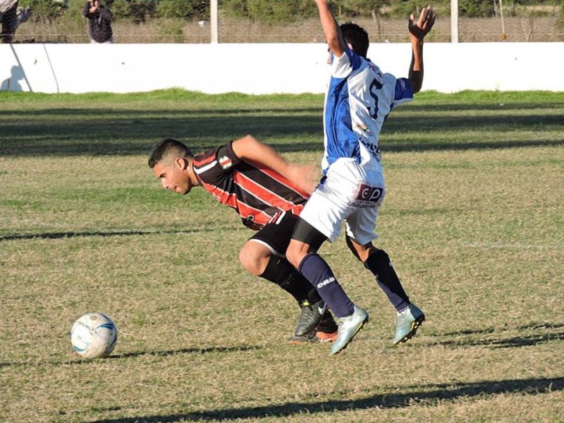 La Liga: Sin jugar..San Jorge sigue en la punta. CAPU manda en la otra zona