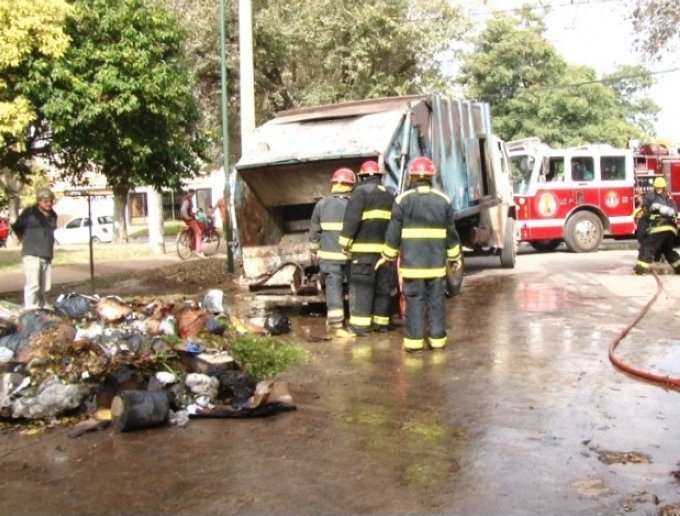 Morteros: Se incendió camión recolector de basura