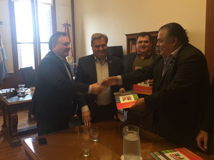 Ceres y Col. Bossi recibieron fondos de Obras Menores
