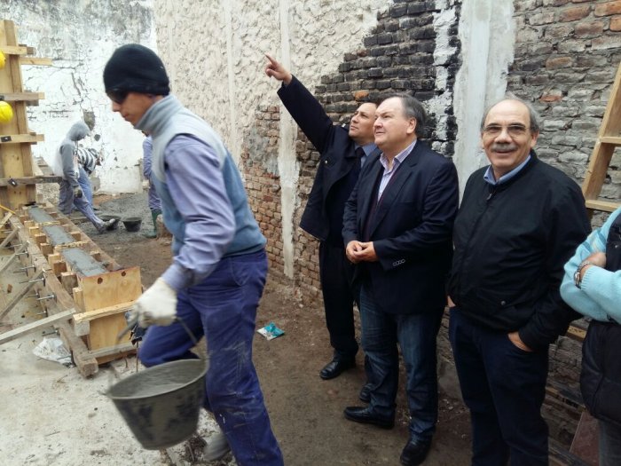 Michlig entregó aportes en Ceres y Arrufó