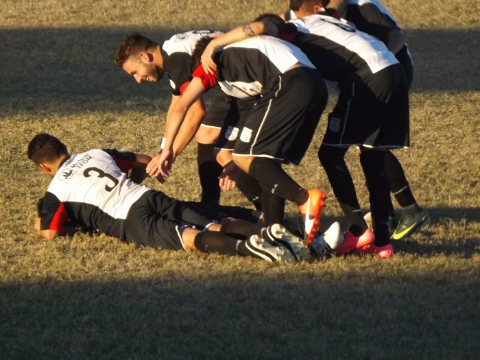 La Liga: 9 de Morteros dejó el invicto en La Para. Se escapan Almafuerte y Rivadavia
