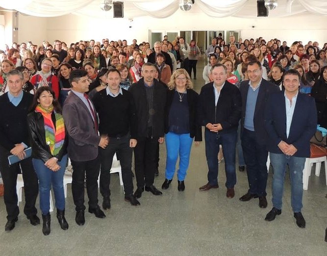 Balagué entregó aportes a escuelas del departamento