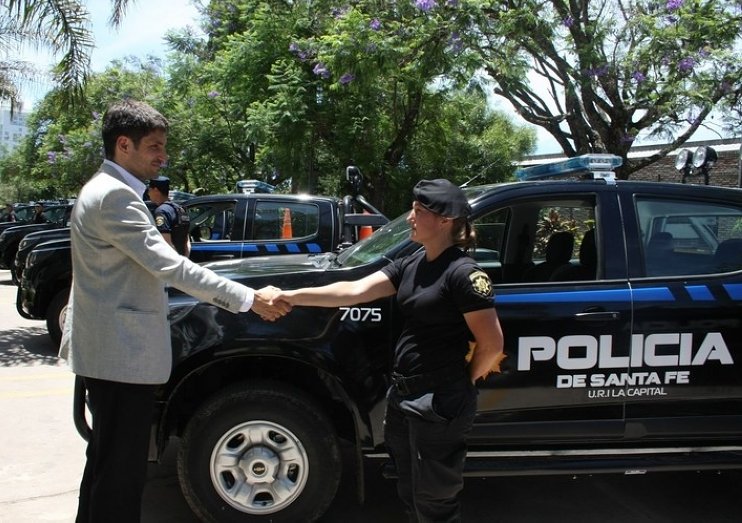 Pullaro entregará móviles a localidades del departamento San Cristóbal