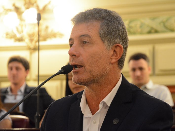 Martínez cuestiona la baja de pensiones a personas discapacitadas