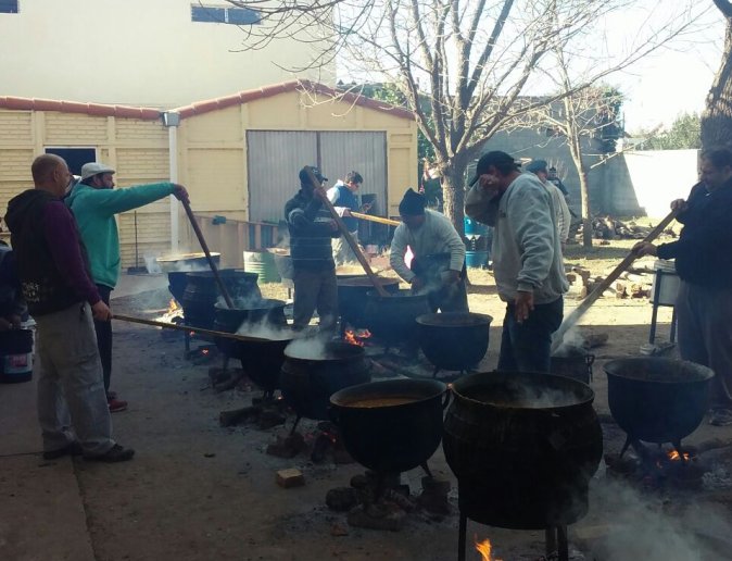 El Jardín organizó el gran locro del 20 de Junio