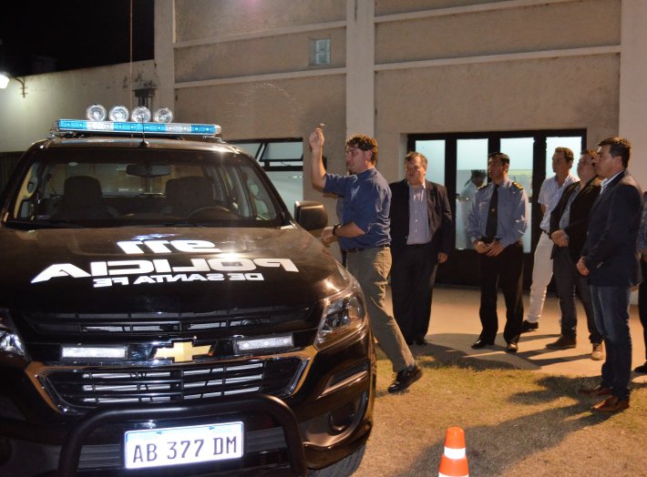 Monte Oscuridad festejó sus patronales y recibió un móvil policial