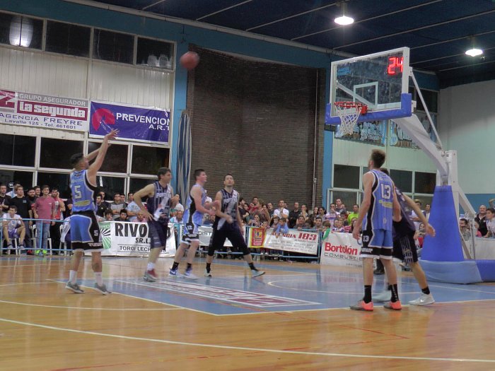 Interasociativo: Tiro y 9 de Freyre buscan la final