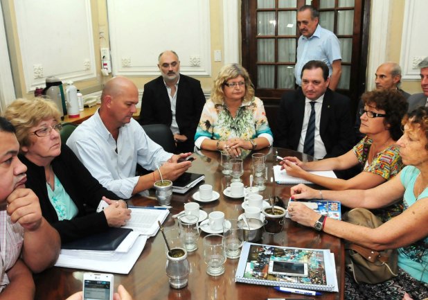 El gobierno le mejoró la oferta a los docentes santafesinos