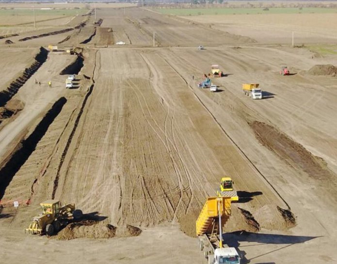 Trabajan en la duplicación de calzada de la ruta 19