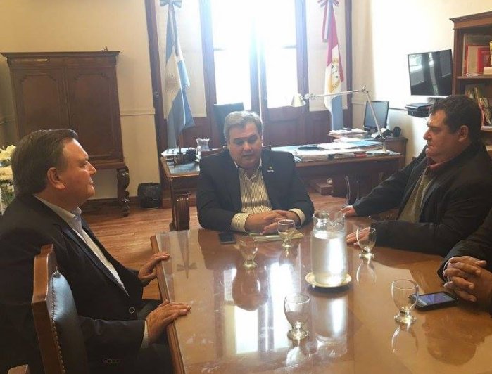 Entregaron aportes para refaccionar el Juzgado de Col. Bossi