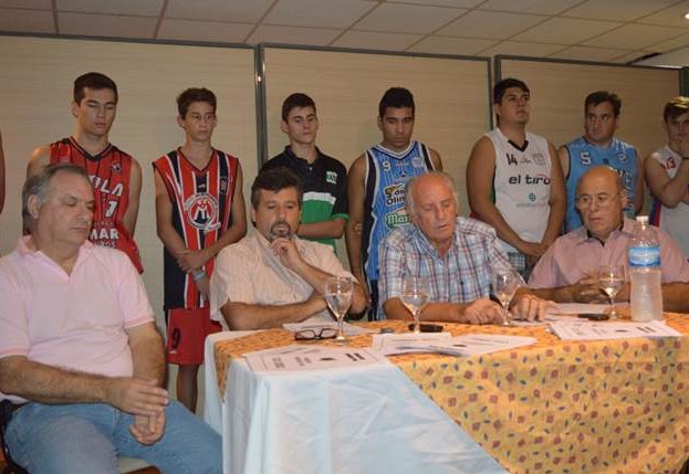 La Morterense presentó la temporada 2015