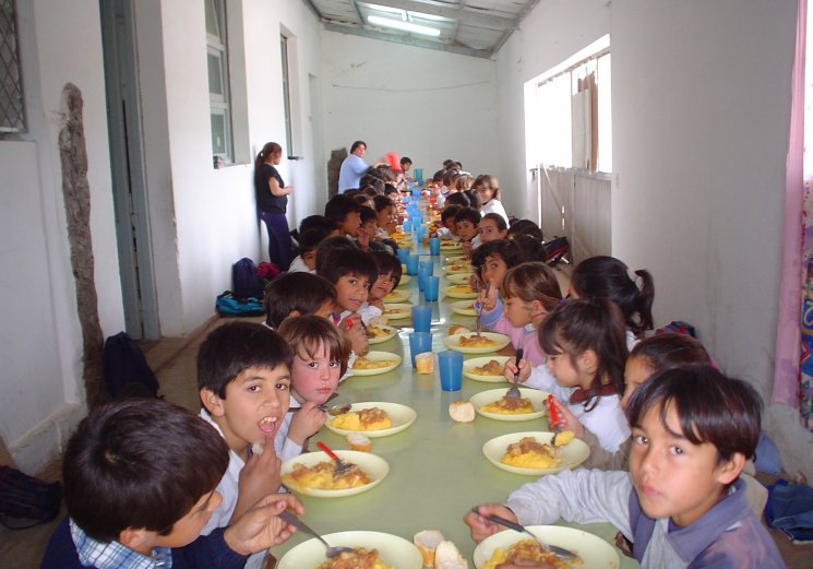 Aumentan el valor de la ración escolar y copa de leche