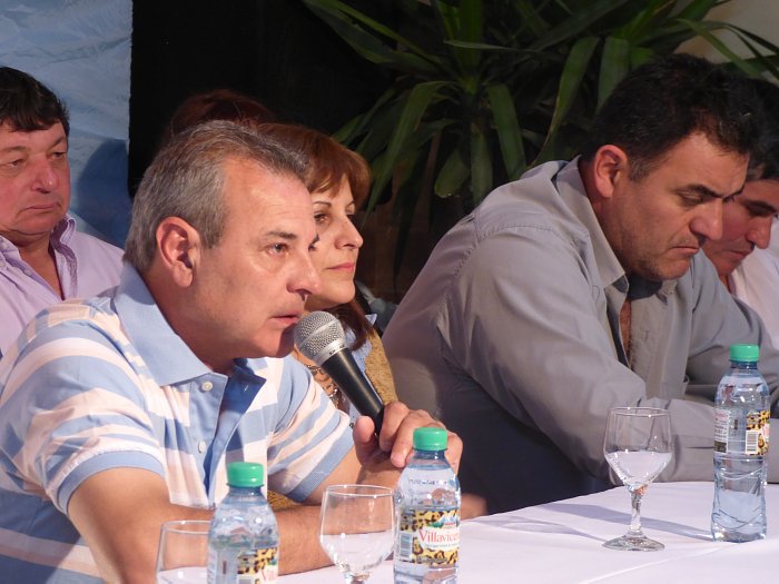 Sánchez presentó su lista para la elección comunal de Villa Trinidad