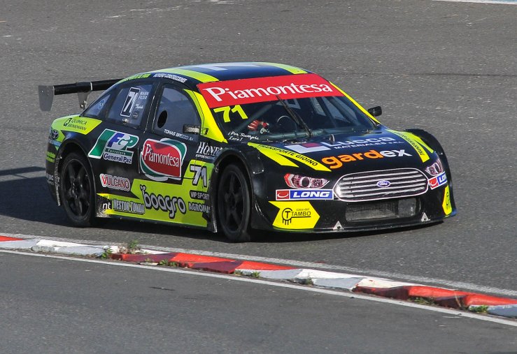 Tomy Brezzo tuvo su mejor carrera en la Top Race Juniors
