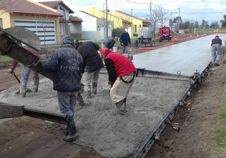 Suardi: Pavimentan nueva cuadra y restauran la Terminal de Omnibus