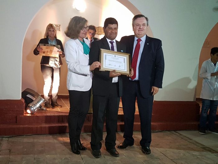 Michlig entregó aportes a escuelas de Col. Rosa y Curupaity