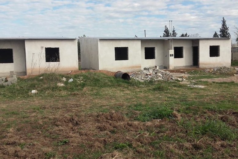San Guillermo: Construyen cuatro viviendas sociales