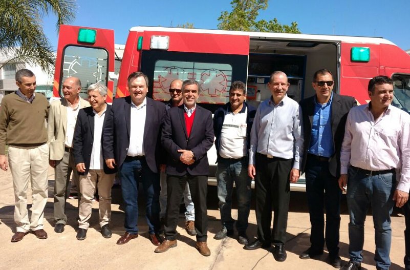 El Ministro González también visitó San Cristóbal, Soledad y M. Ville