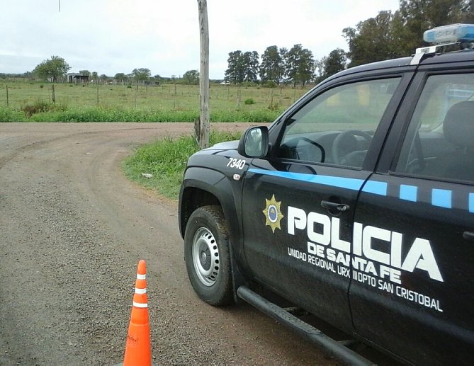 Murió una mujer al volcar un auto en Hersilia