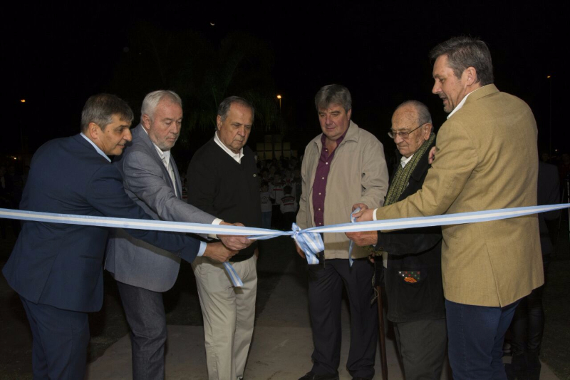 Tiro inauguró los vestuarios y sanitarios del 