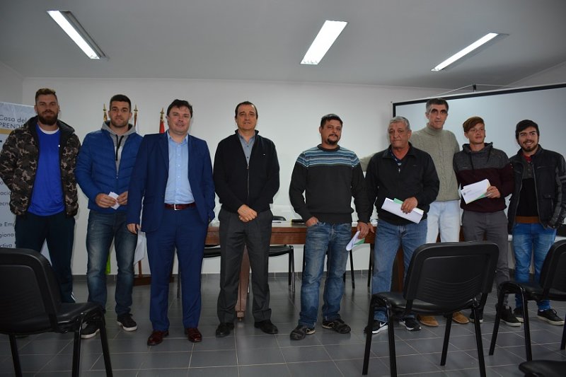 Sunchales: Entregaron créditos para emprendimientos