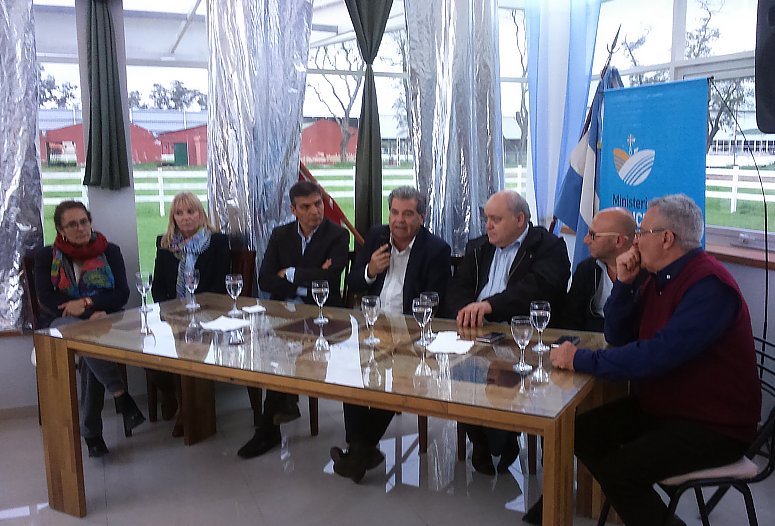 Busso entregó aportes a productores y a mujeres rurales