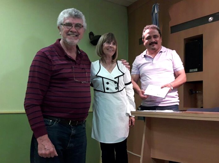 Cooperativa de Brinkmann entregó fondos a establecimientos educativos