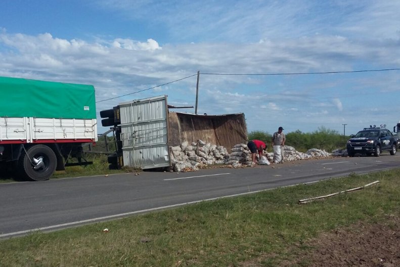Camionero protagonizó un accidente en ruta 4