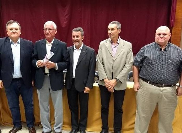 Se entregaron diplomas a las autoridades electas
