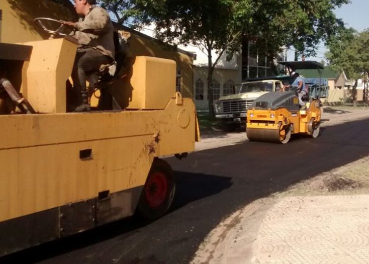 Repavimentan calles de San Guillermo
