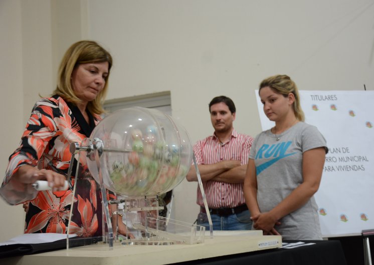 Sunchales: Sortearon viviendas del Plan de Ahorro Municipal