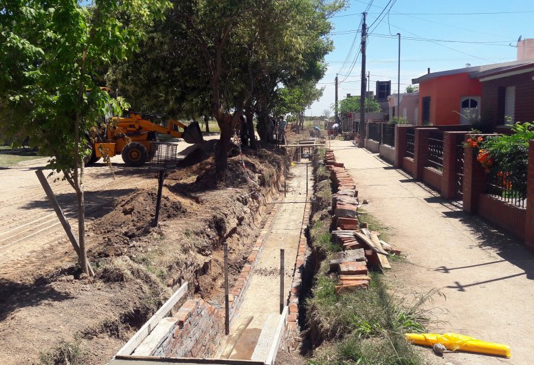 Fin de año con varias obras públicas en Brinkmann