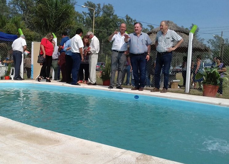 Inauguraron natatorios comunales en La Rubia, Col. Ana y Col. Bossi