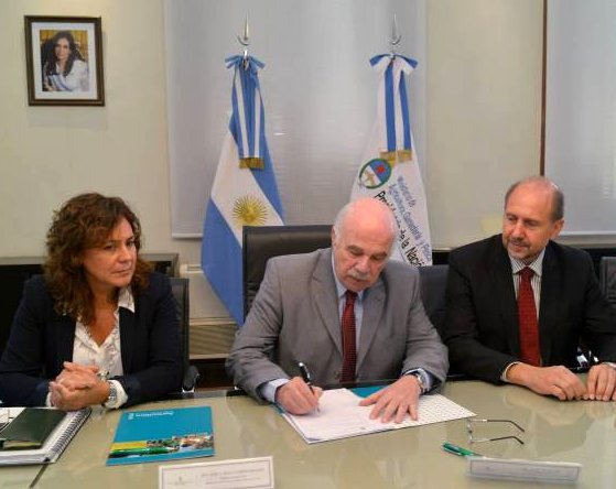 Casamiquela firmó la emergencia agropecuaria para departamentos de Santa Fe