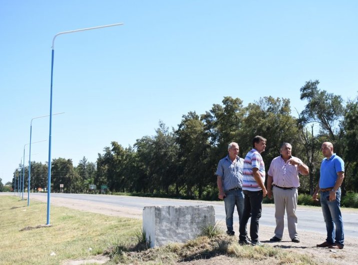 Mejoran la iluminación del acceso a Ceres
