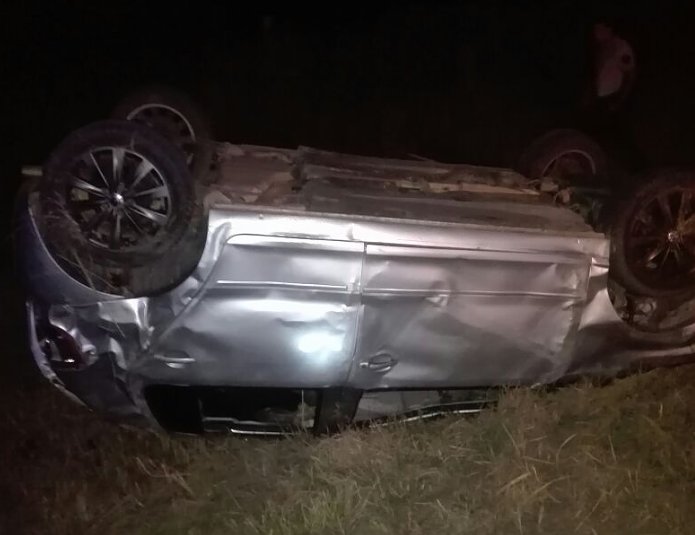 Joven volcó el auto en jurisdicción de Ñanducita