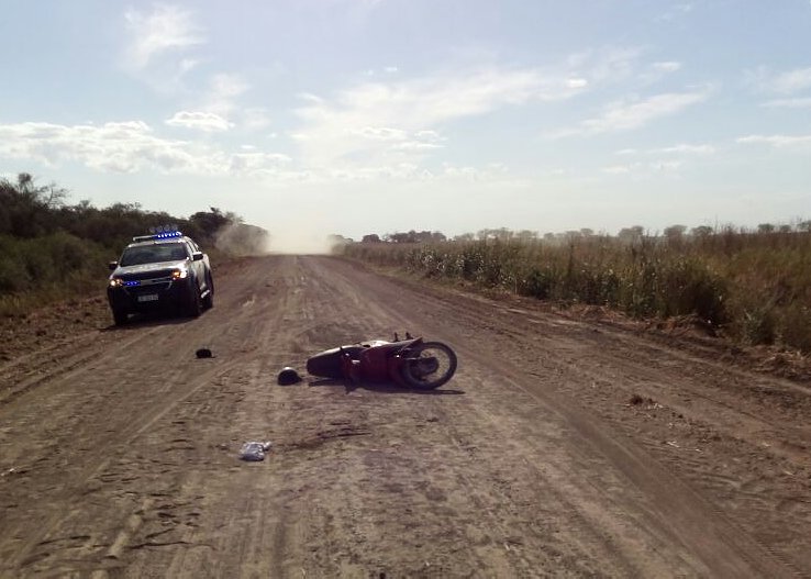 Joven herido de gravedad al caerse con su moto